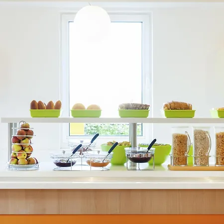 Ibis Budget Hotel Brussels Airport-3